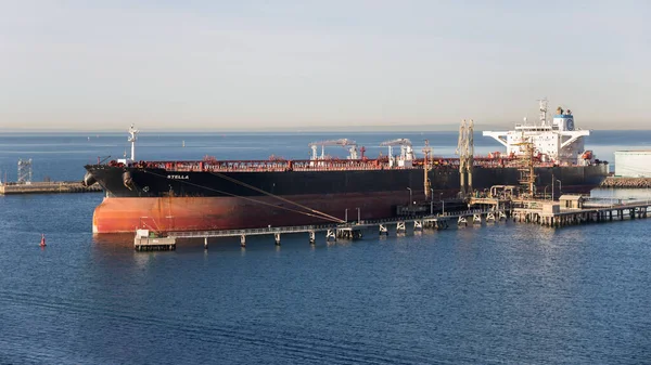 Melbourne, Avustralya - Temmuz 06: Tanker Melbourne limanında 6 Temmuz 2019, Melbourne, Avustralya.