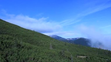 Füniküler dağlarda binmek