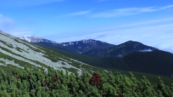 Їздити на фунікулері в горах — стокове відео