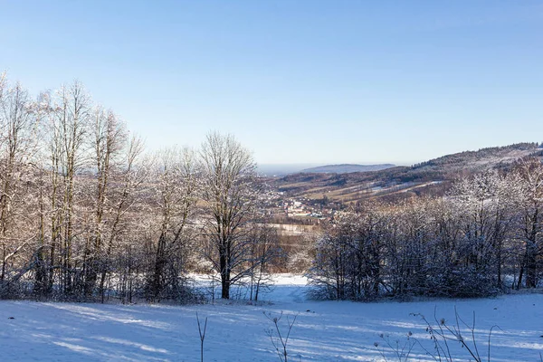 Winter bergen op een zonnige dag — Stockfoto