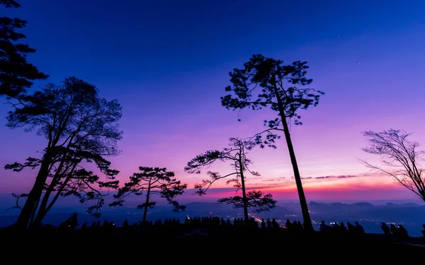 Hermoso cielo y primera luz del amanecer con estrella en la mañana — Foto de Stock