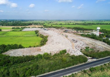 Evin diğer çöplerini attığınız için belediye çöp çöp