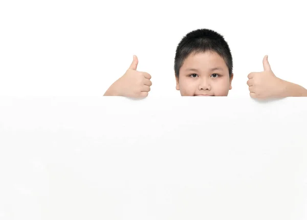 Παχύσαρκα λίπος αγόρι δίνει τον αντίχειρα επάνω χειρονομία σε λευκό πανό — Φωτογραφία Αρχείου