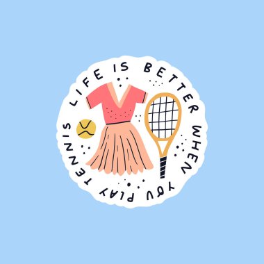 Tenis elle çizilmiş vektör harfleri oynadığında hayat daha güzel oluyor. Spor kıyafetleri ve spor aletleri tipografili düz çizimler. El yazısı pozitif cümle yazması izole karalama çizimi