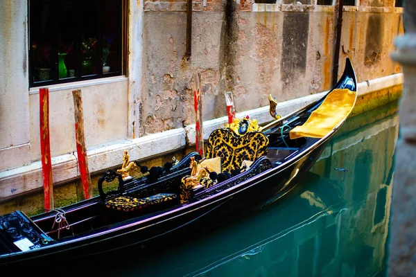 Gondel Venedig Auf Dem Kanal — Stockfoto