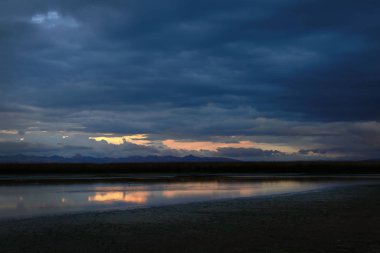 Atardecer en el lago Junín