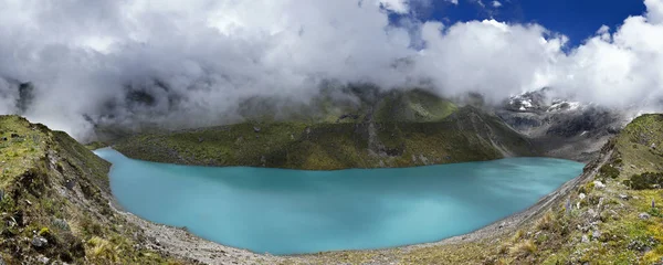 Laguna a pies de nevado — Φωτογραφία Αρχείου