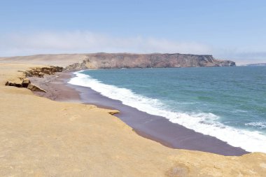 Playa roja Paracas