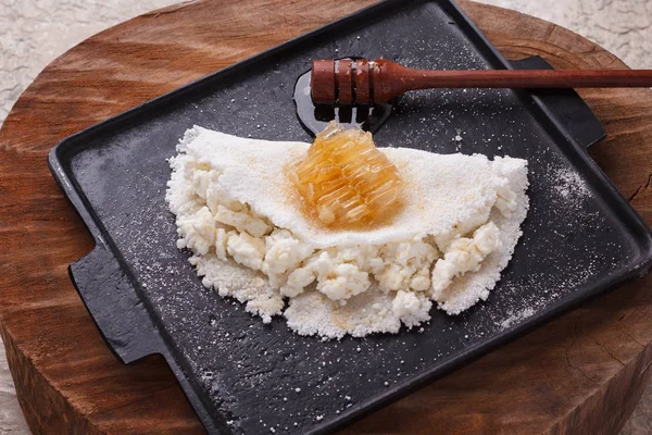 Casabe (bammy, beiju, bob, biju) - flatbread of cassava (tapioca — Stock Photo, Image