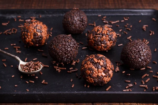 Brazylijski trufli czekoladowych bonbon brigadeiro — Zdjęcie stockowe