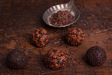 Brezilyalı çikolata bonbon brigadeiro 