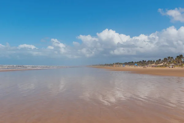 Pusta plaża Aruana, Aracaju, stan Sergipe, Brazylia — Zdjęcie stockowe