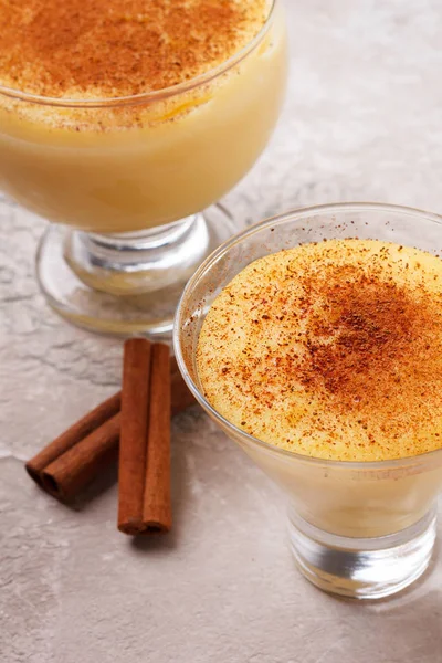 Brasilianische süße Pudding-ähnliches Dessert Curau de Milho Mousse von co — Stockfoto