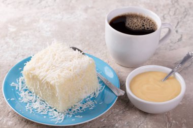 Brezilyalı geleneksel tatlı: tatlı kuskus (tapyoka) puding 