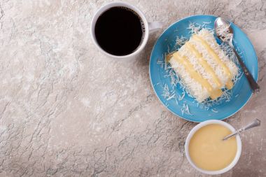 Brezilyalı geleneksel tatlı: tatlı kuskus (tapyoka) puding 