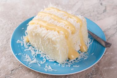 Brezilyalı geleneksel tatlı: tatlı kuskus (tapyoka) puding 