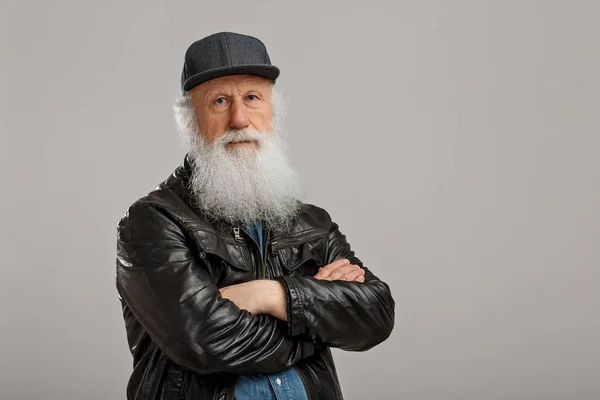 Old man with a long beard — Stock Photo, Image