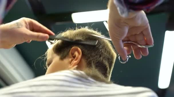 3,464 Hair style boy Videos, Royalty-free Stock Hair style boy Footage | Depositphotos 3,464 Hair style boy Videos, Royalty-free Stock Hair style boy Footage | Depositphotos