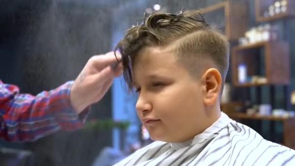 3,464 Hair style boy Videos, Royalty-free Stock Hair style boy Footage |  Depositphotos
