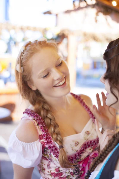 Girl friends enjoying Oktoberfest — Stock Photo, Image