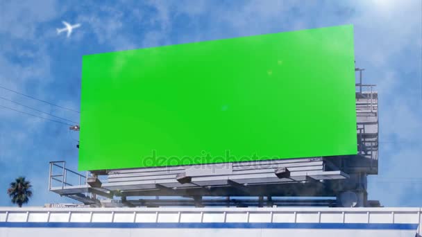 Green screen. Billboard on the street — Stock Video