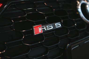 Minsk, Belarus 14 Mart 2018: Audi Rs5 spor Minsk Bayi Merkezi