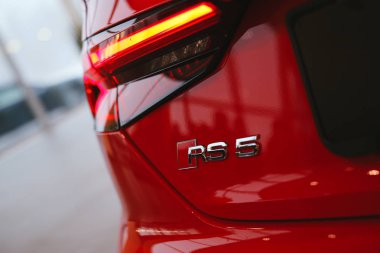 Minsk, Belarus 14 Mart 2018: Audi Rs5 spor Minsk Bayi Merkezi