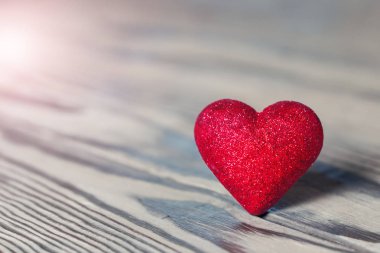 Glitter Wood ile kırmızı kalp