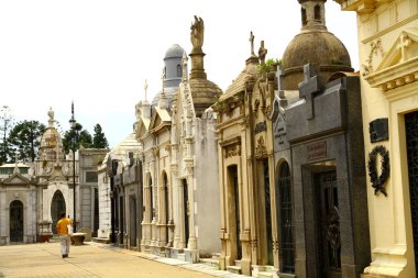 La Recoleta Mezarlığı - Buenos Aires - Arjantin - 17 Şubat 2014. Bu mezarlık 1822 'de inşa edildi ve Arjantin tarihi için birçok heykel, anıt, tabut ve mezara sahip..