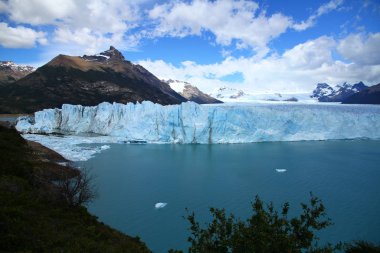Muhteşem Perito Moreno Buzulu 'ndan bir manzara, Arjantin Patagonya.