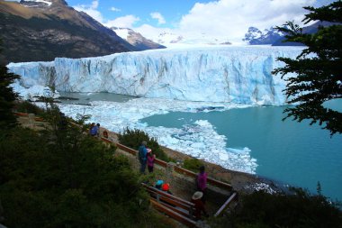 Muhteşem Perito Moreno Buzulu 'ndan bir manzara, Arjantin Patagonya.