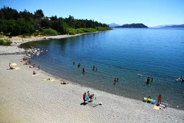 Pessoas Praia Playa Bonita Bariloche Argentina — Fotografia de Stock