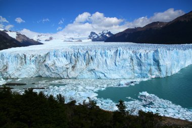 Muhteşem Perito Moreno Buzulu 'ndan bir manzara, Arjantin Patagonya.