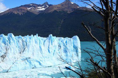 Muhteşem Perito Moreno Buzulu 'ndan bir manzara, Arjantin Patagonya.