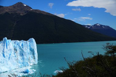 Muhteşem Perito Moreno Buzulu 'ndan bir manzara, Arjantin Patagonya.