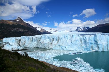 Muhteşem Perito Moreno Buzulu 'ndan bir manzara, Arjantin Patagonya.