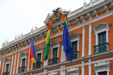 Bolivya 'nın La Paz, Bolivya' daki Yasama Meclisi Sarayı cephesinden bir manzara