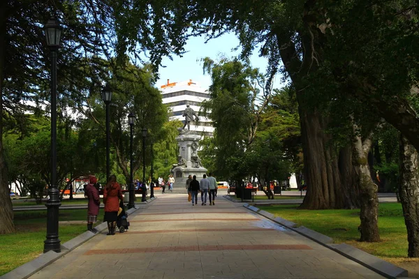 Una Vista Desde Plaza Armas Que Plaza Principal Ciudad Estatua —  Fotos de Stock