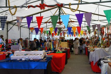 Puerto Varas, Şili 'deki el sanatları fuarından bir manzara