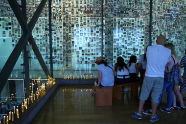 Şili 'deki Pinochet diktatörlüğünün kurbanlarının anısına inşa edilen müzenin iç manzarası.