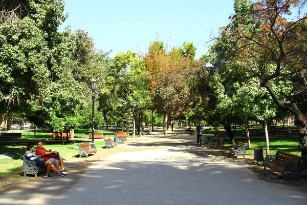 View Beautiful Parque Forestal Which Big Green Urban Park Mapocho — Stock Photo, Image