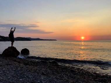 Sahilden güzel bir gün batımı