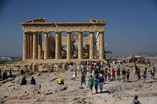 Ateny Grecja Kwietnia 2015 Partenon Jest Jednym Znanych Starożytnych Skarbów — Zdjęcie stockowe