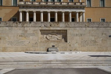 Parlamento Binası, Atina ve Yunanistan önündeki Meçhul Asker Mezarı