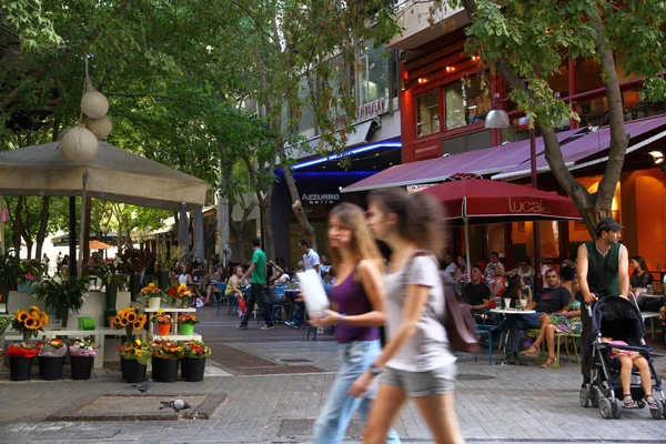 Una Vista Desde Las Calles Monastiraki Punto Encuentro Popular Para — Foto de Stock