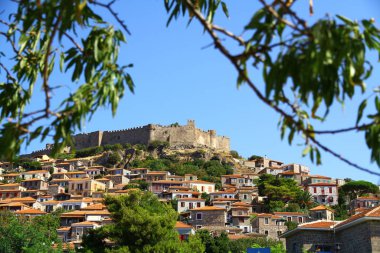 Molyvos Kalesi 'nin deniz manzarası çok güzel..