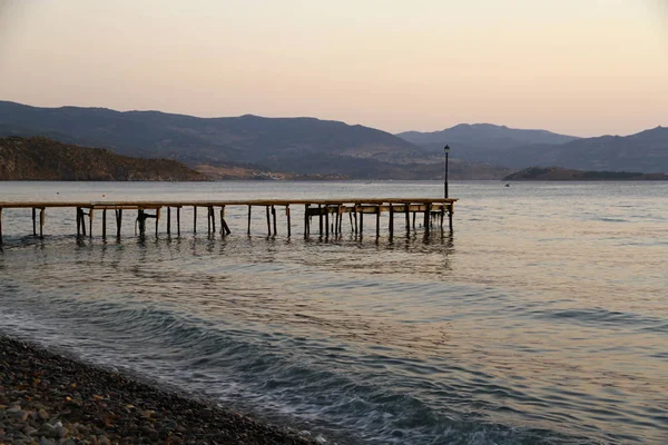 Ein Leerer Pier Molyvos Strand Abend Lesbos Griechenland — Stockfoto