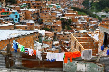 Comuna 13. Bölge, Medellin, Kolombiya - 6 Mayıs 2019. Medellin tepelerinin tepesinde yer alan Comuna 13 mahallesi.