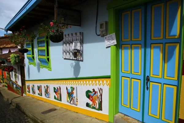 Guatape Town Antioquia Colombia May 2019 Street View Guatape Well — Stock Photo, Image