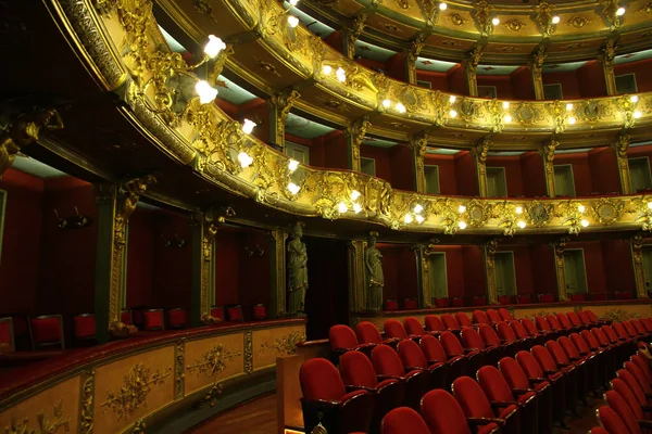 Teatro Colon Bogota Colombia April 2019 결정체의 복도에 있어요 — 스톡 사진